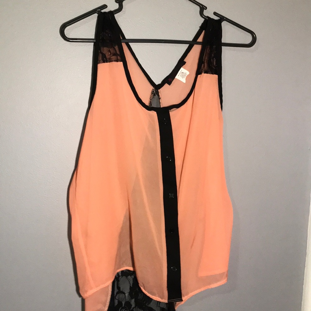 Nice blouse to go out☺️